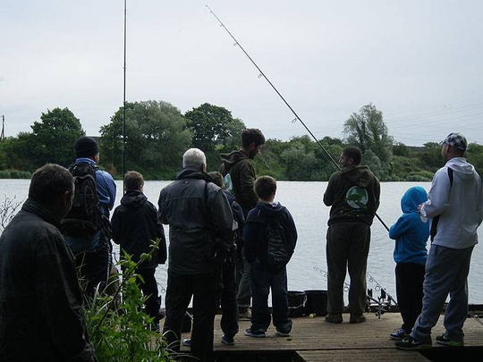 33531_young-anglers.jpg_cap